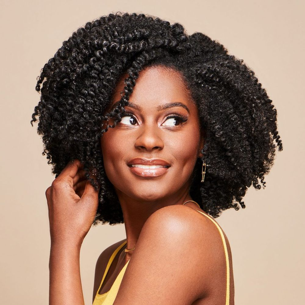 african-pride-moisture-miracle-aloe-coconut-water-curl-defining-gel-enhance-define-your-natural-curls-maximum-hold-moisture-18oz-598170