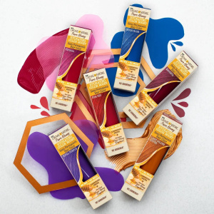 Creme of Nature: Pure Honey Hydrating Color Boost