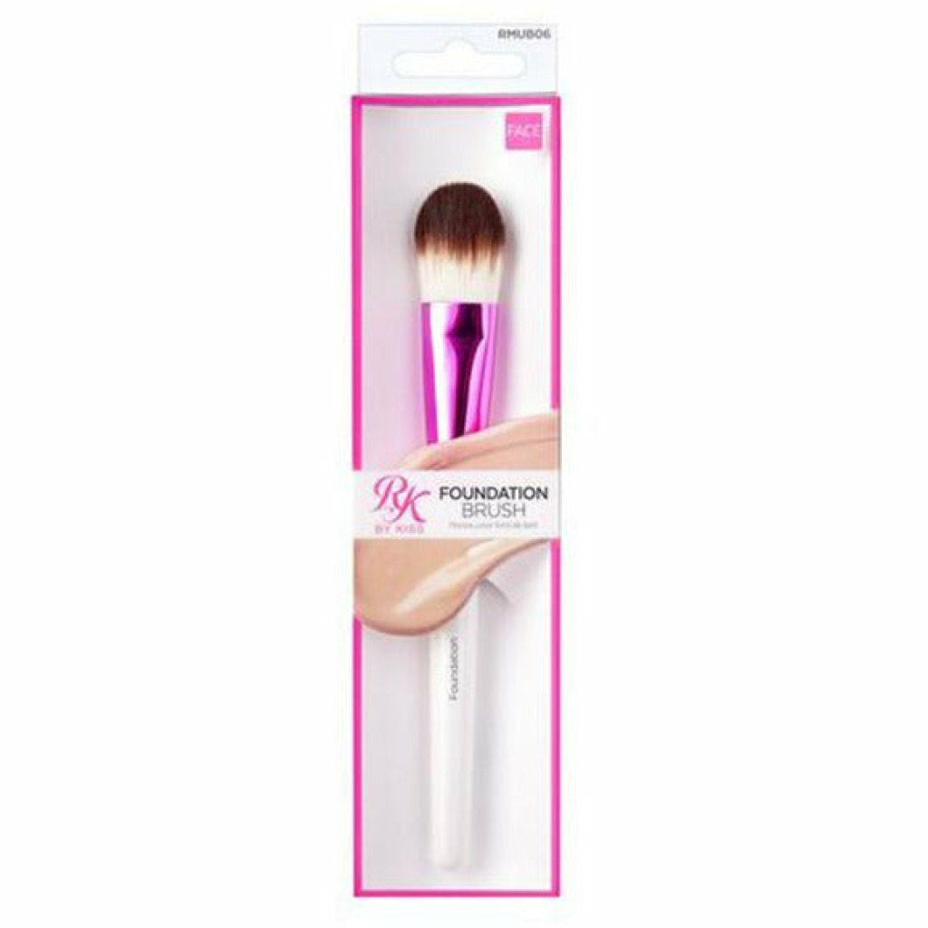 Ruby Kisses: Foundation Brush