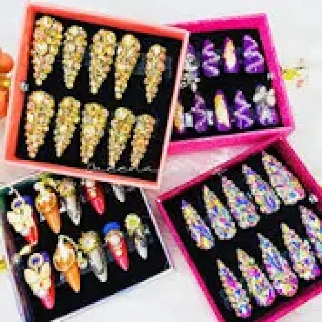 HAND MADE NAIL