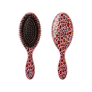 RED by KISS Oval Designed Brush - Pink Leopard